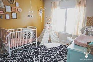 کودک سرخپوستی 300x199 - دوازده نکته مهم برای طراحی اتاق نوزاد